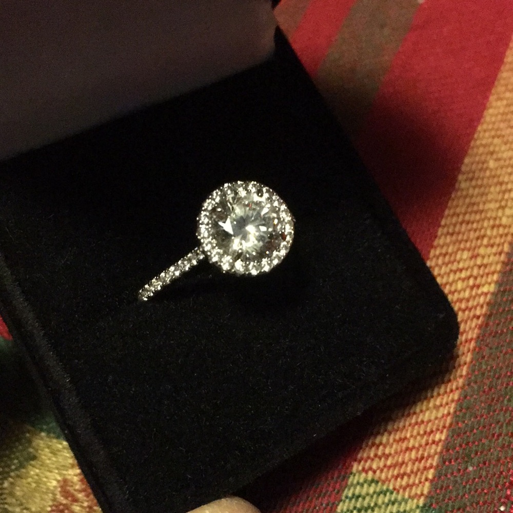 CZ Round Diamond Ring - Picture 5 of 6